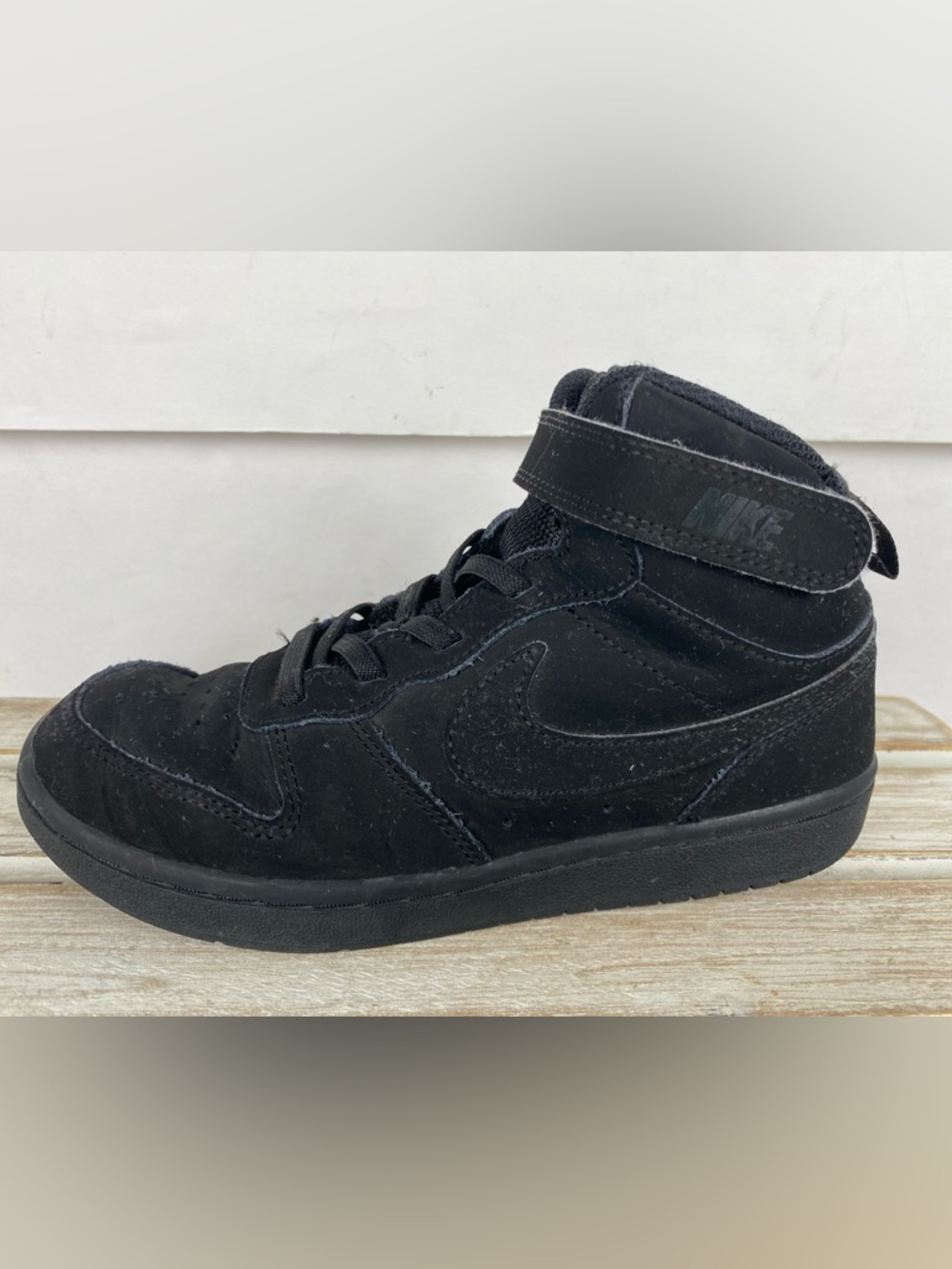 Nike kids Court borough Mid 2 athletic shoes sneakers size 1.5Y black colorway - Picture 3 of 12